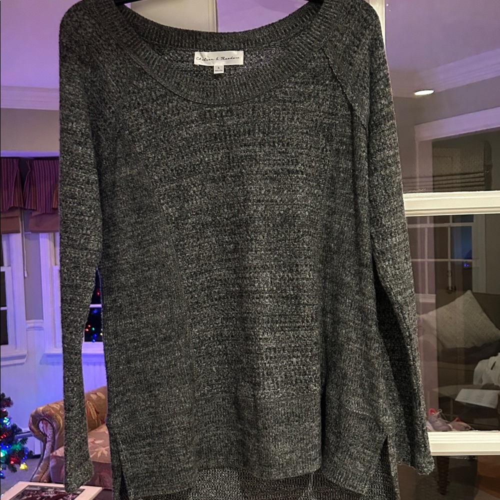 Chelsea & Theodore black Ribbed Long Sleeve Top